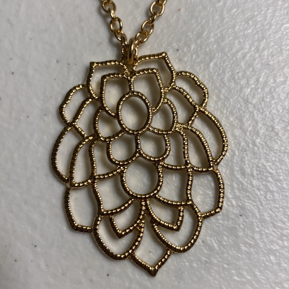 Avon Gold Tone Filigree Necklace and  Pierced Earrings Set - Picture 7 of 8